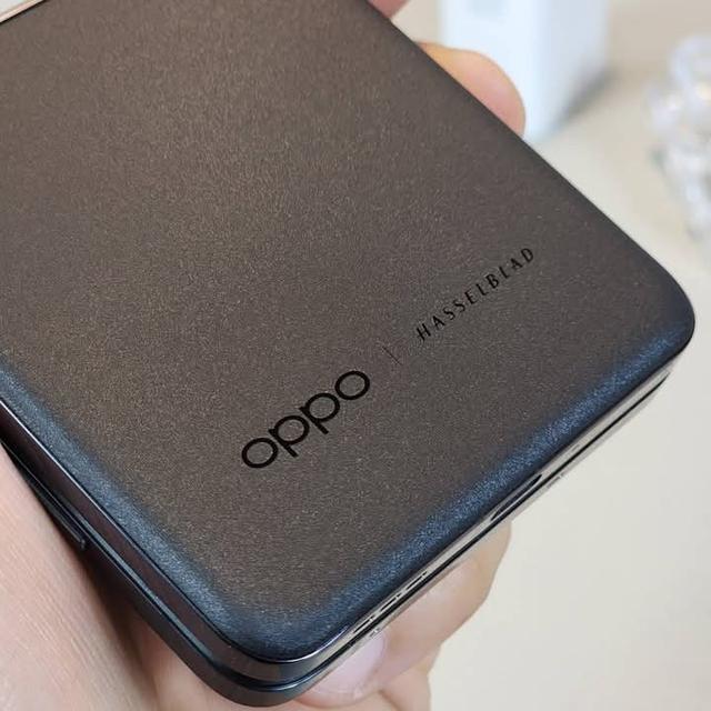 Oppo Find N2 Flip สีดำ 3