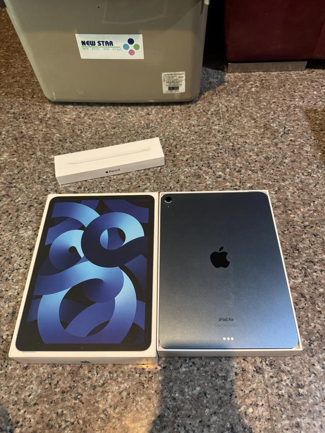ขายiPadAir5M1สีใหม่Blue64กิ๊กสูนTrueมีกล่องอีมี่ตรงไร้รอยตกใช้งานดีทุกๆฟังชั่นถูกมากก