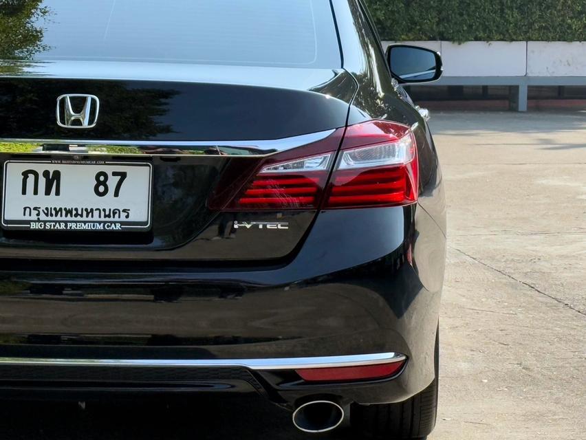 2017 HONDA ACCORD 2.4 EL รถสวย สภาพสมบูรณ์ พร้อมใช้งาน รถวิ่งน้อย ประวัติศูนย์ครบ ไม่เคยมีอุบัติเหตุครับ 10