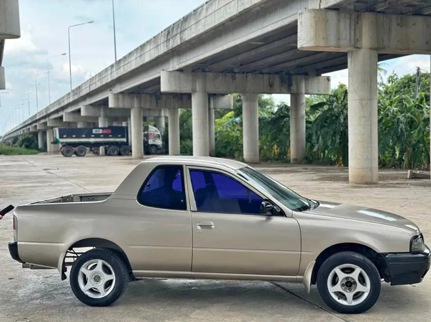 2001 Nissan NV