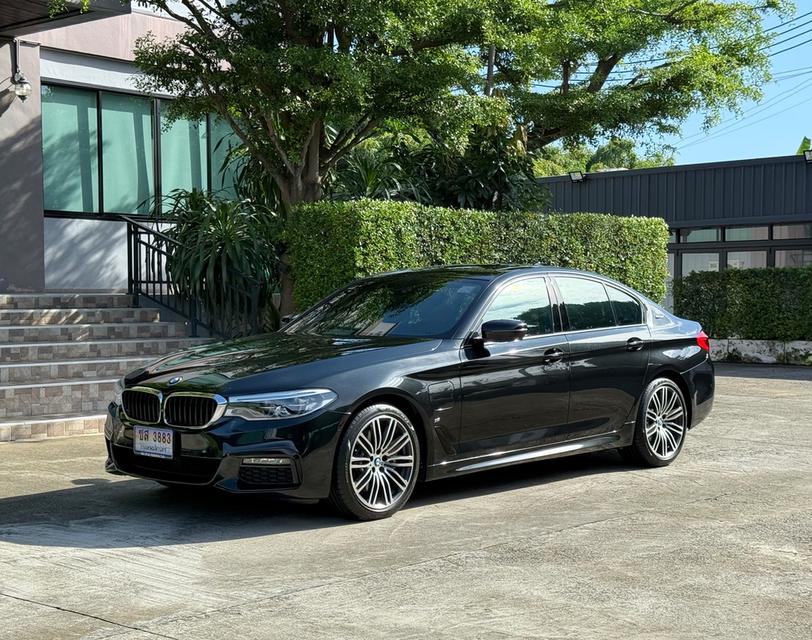 2019 BMW 530e MSPORT รถมือเดียวออกป้ายแดง รถวิ่งน้อยเพียง 90,000 กม รถเข้าศูนย์ตามระยะ ไม่เคยมีอุบัติเหตุครับ 4