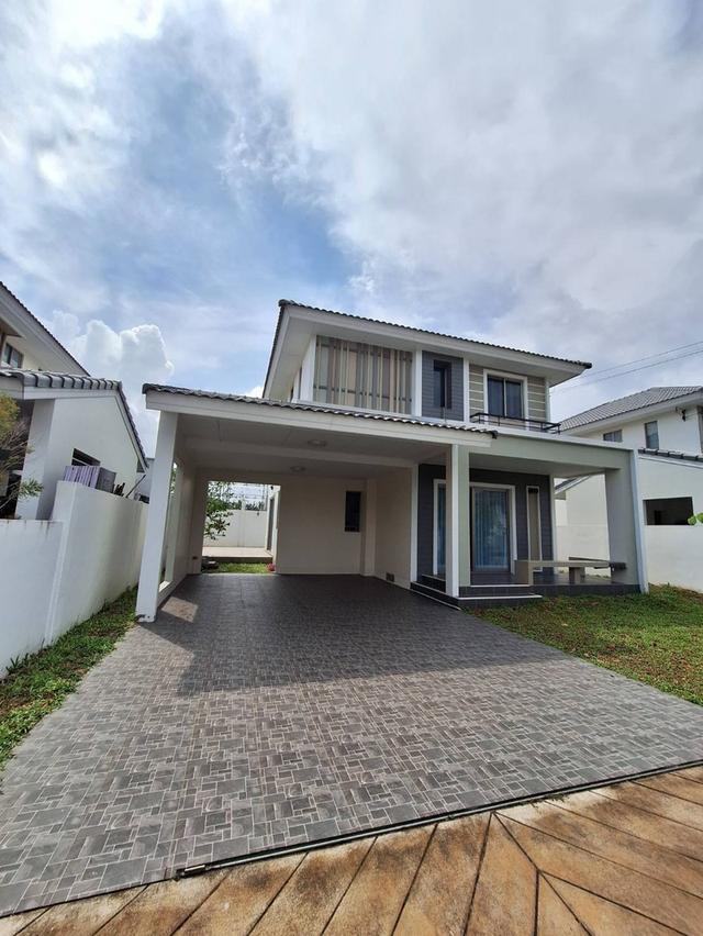 ให้เช่าบ้านเดี่ยว 2 ชั้น ขนาด 69.7 ตร.วา หมู่บ้าน life in the garden บ้านฉาง  ติดถนนสุขุมวิท เดินทางสะดวก 2