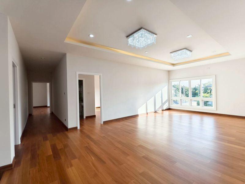 🏰 คฤหาสน์หลังใหญ่ 512 ตรม. ที่ดิน 264 ตรว. 7 นอน 8 น้ำ จอดรถ 5 คัน 22.9 ลบ. ฟรีโอน! 🔑 7