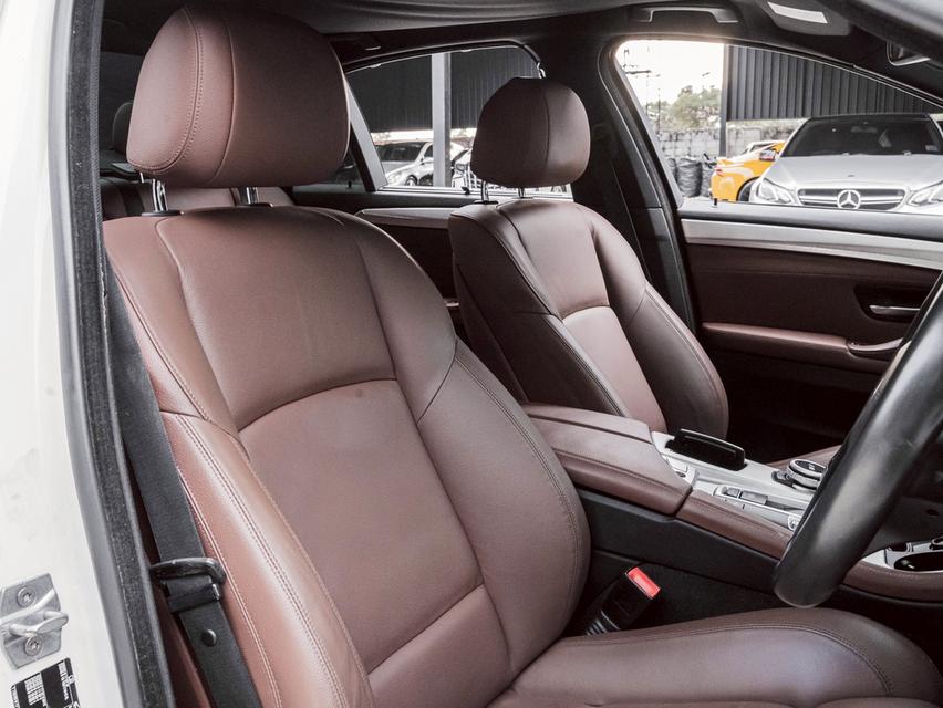 รหัสรถ 67GG4265 🔥 BMW 520d M Sport ปี 2017 (F10 LCI – Minorchange) 🔥 13