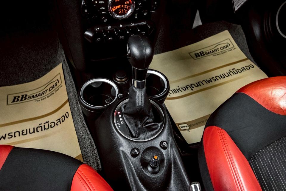 MINI COOPER 1.6 RHD SUNROOF (R56) 2011 15