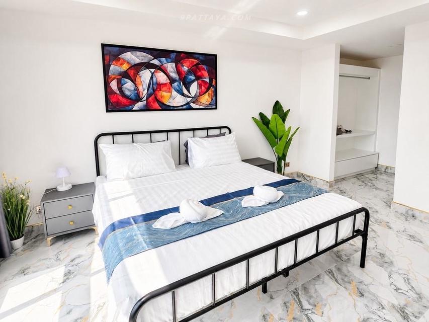 For Sale & Rent 160sqm — Luxury Sea View CondoSpacious sea view condominium with large living area, located on a high floor 9
