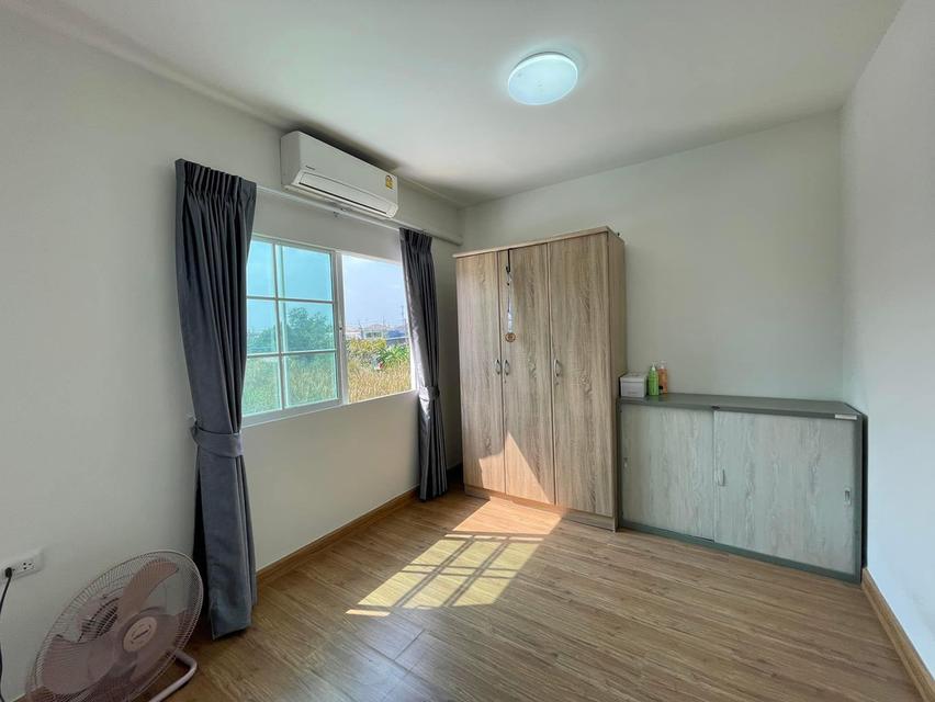 ทาวน์เฮ้าท 2 ชั้น ใกล้รถไฟฟ้าสายสีเขียว 9