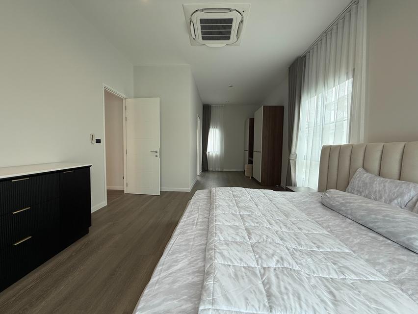 Luxury Family House for Rent Setthasiri Bangna KM10 11
