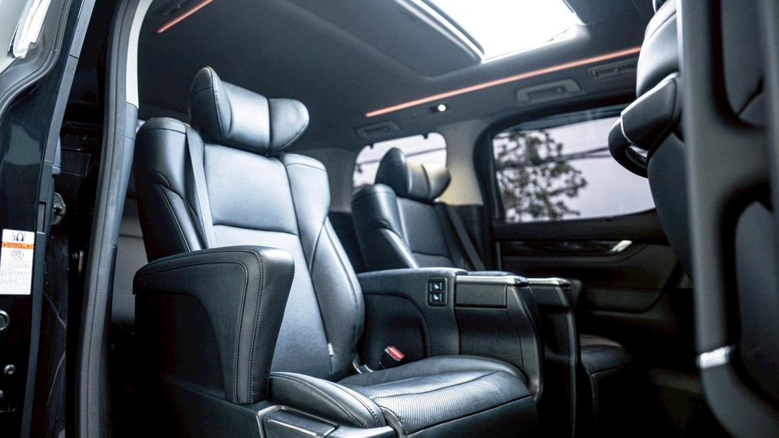 ขาย Toyota Alphard 2.5SC ปี19 12