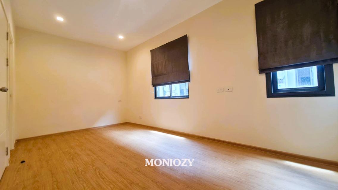 ให้เช่าทาวน์โฮม 3 ชั้น + ชั้นลอย สไตล์ Premium Townhome โครงการ EIGEN พระราม 9 – ศรีนครินทร์ 14