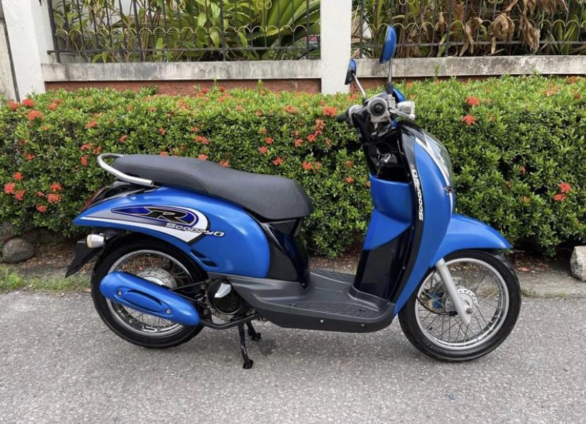 Honda Scoopy สีน้ำเงิน 2