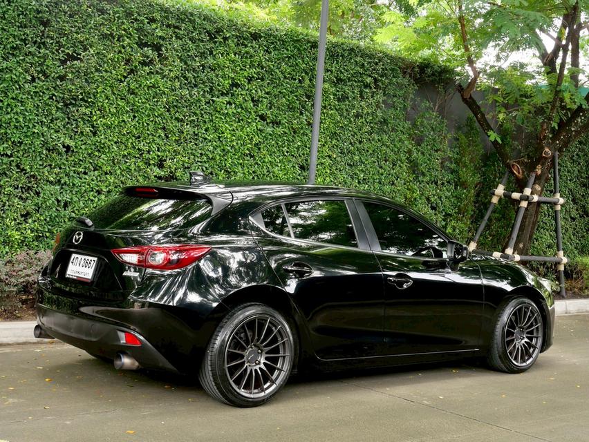MAZDA 3 2.0 SP Spots ปี 15 รถสวย