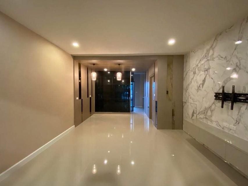 ขาย!! ทาวน์โฮม 3 ชั้น 4 ห้องนอน 3 ห้องน้ำ 1 ห้องเอนกประสงค์ 1 ห้องครัว 1 ห้องซักล้าง "Patio วิภาวดี-สรงประภา" แต่งครบ พร้อมอยู่ | 💰 ราคา 7.8 ล้านบาท 8