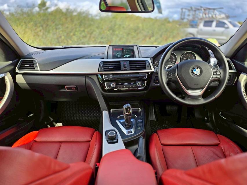 รหัสรถ NC3588 ✳️ 330e Plug-In HYBRID Iconic [F30] " LCI " 12