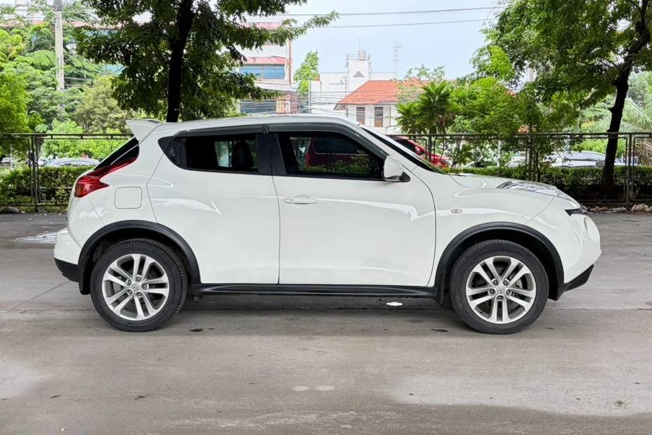 ð 2014 Nissan JUKE 1.6 E AT āļĢāļđāļāļĒāđāļāļĒāļāļĩāđ 4