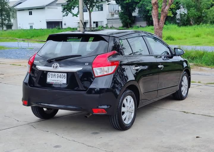 Toyota Yaris สีดำสวย 5