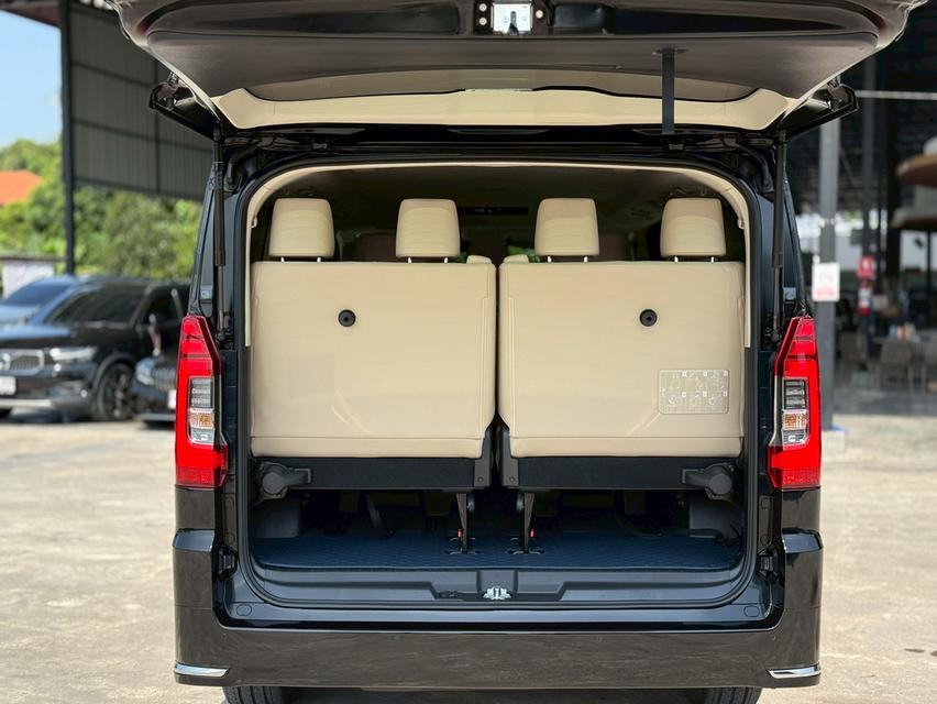 Yoyota Majesty 2.8Grande ปี24 17