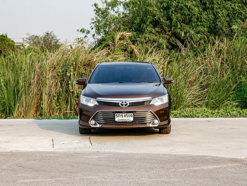 Toyota Camry 2.0 G ปี 2016 โฉม ปี12-18 เกียร์ AUTO สีน้ำตาล เครื่อง เบนซิน ไมล์เพียง 103,094 km. 2