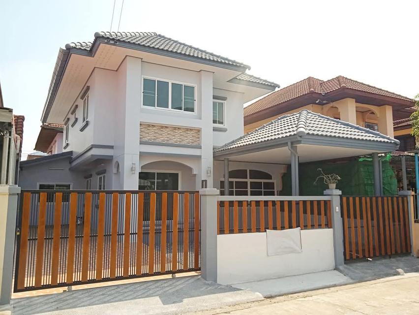  ขายบ้านเดี่ยว 2 ชั้น รีโนเวทใหม่ พร้อมอยุ่ บ้านสวย ทำเลดี เดินทางสะดวก ใกล้รถไฟฟ้าสีแดง 1