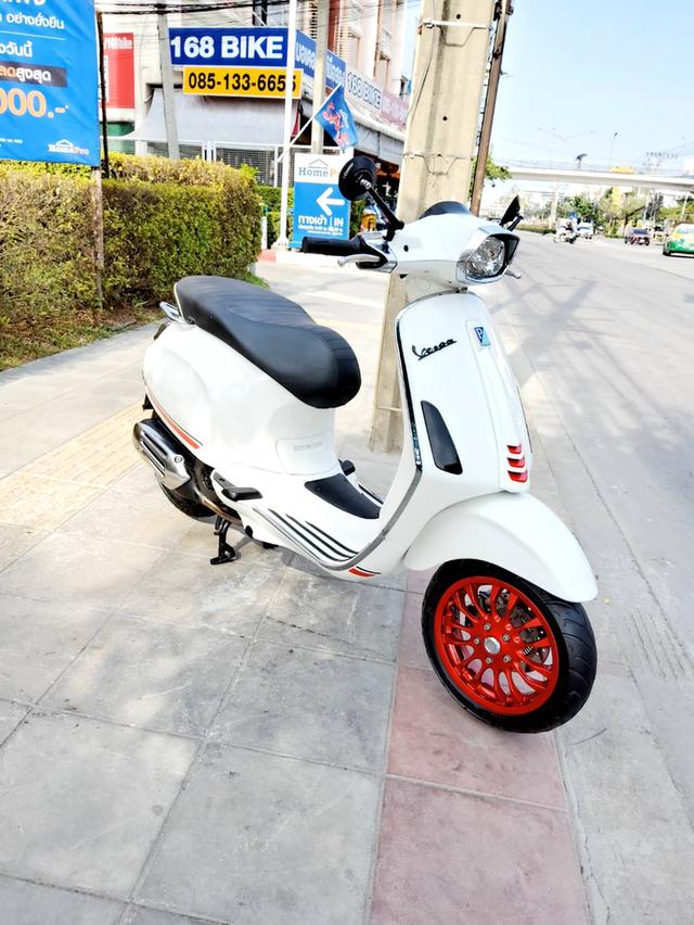 ดาวน์ 900 Vespa Sprint 150 i-get ปี2022 สภาพเกรดA 1896 km เอกสารพร้อมโอน