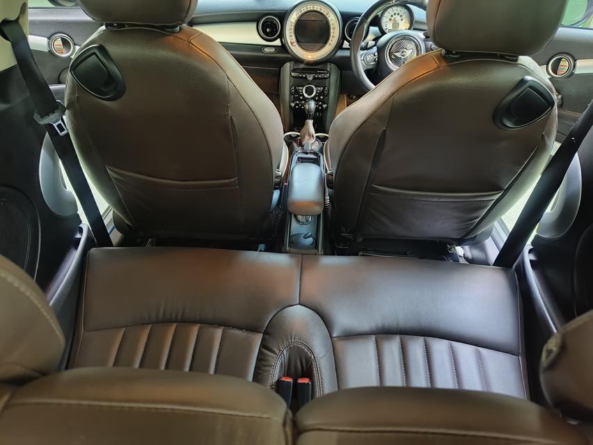 Mini cooper R56 Lci 2011แท้ รถศูนย์ สีฟ้า-ขาวเงาวับเคลือบแก้วให้แล้วทั้งคัน รูปที่ 6