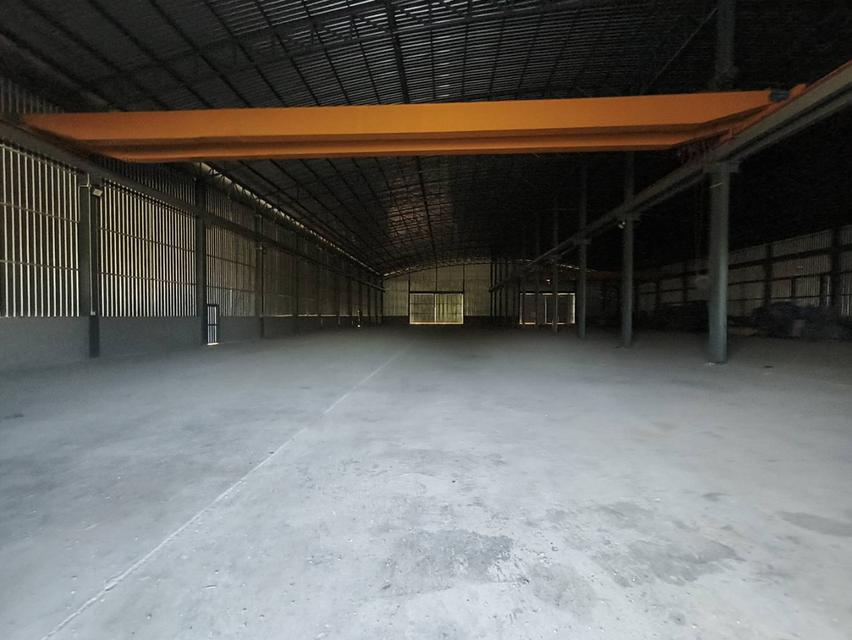 🏭 ให้เช่าโรงงานพร้อมโกดังขนาดใหญ่ | พื้นที่สีม่วง มีใบอนุญาต รง.4 พร้อมดำเนินกิจการ 📍 ตำบลหนองชุมพล อำเภอเขาย้อย จังหวัดเพชรบุรี . โรงงานทำเลดี ติดถ 5