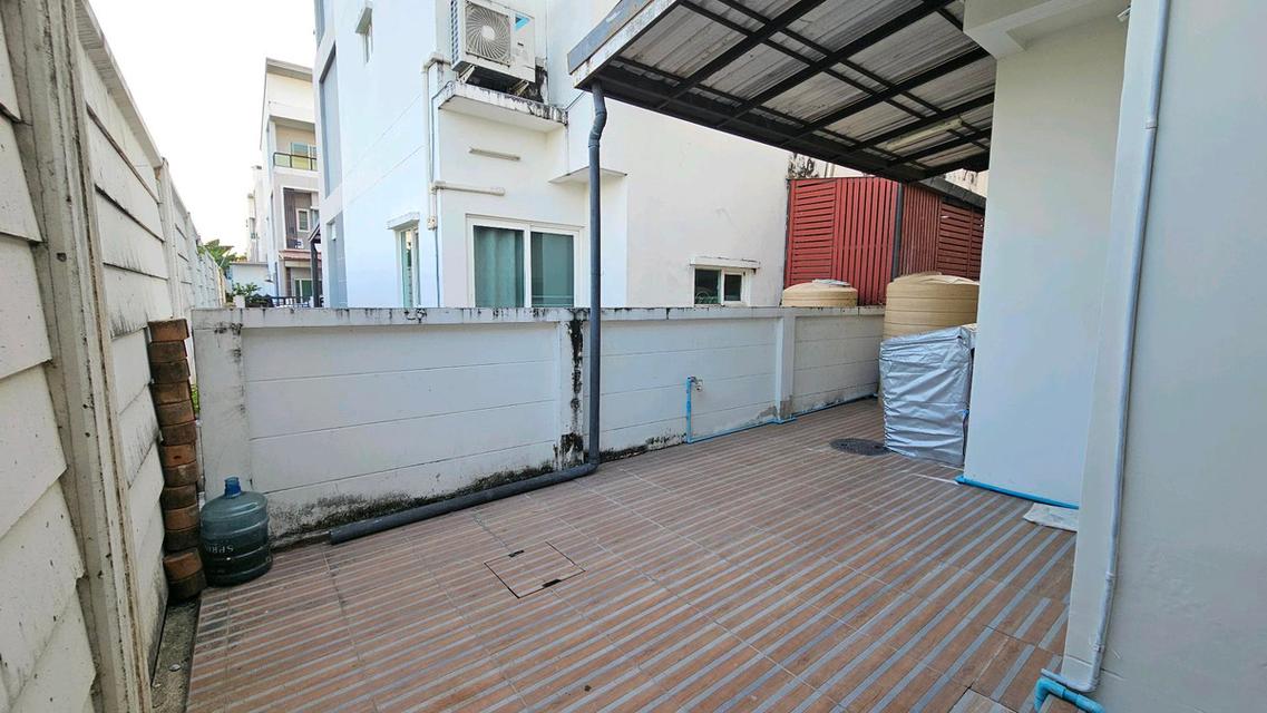 ขาย/เช่า ทาวน์โฮม 3 ชั้นหลังมุม สวยกว้างขวาง ทำเลดี ย่านรามอินทรา วัชรพล สุขาภิบาล 5 10