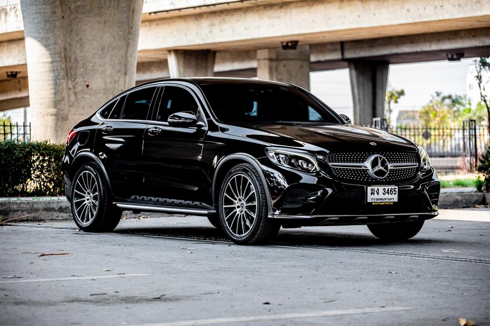 Benz GLC250 4MATIC Coupe AMG Dynamic 4WD SUV ปี 2019 สีดำ มือเดียวป้ายแดง 4