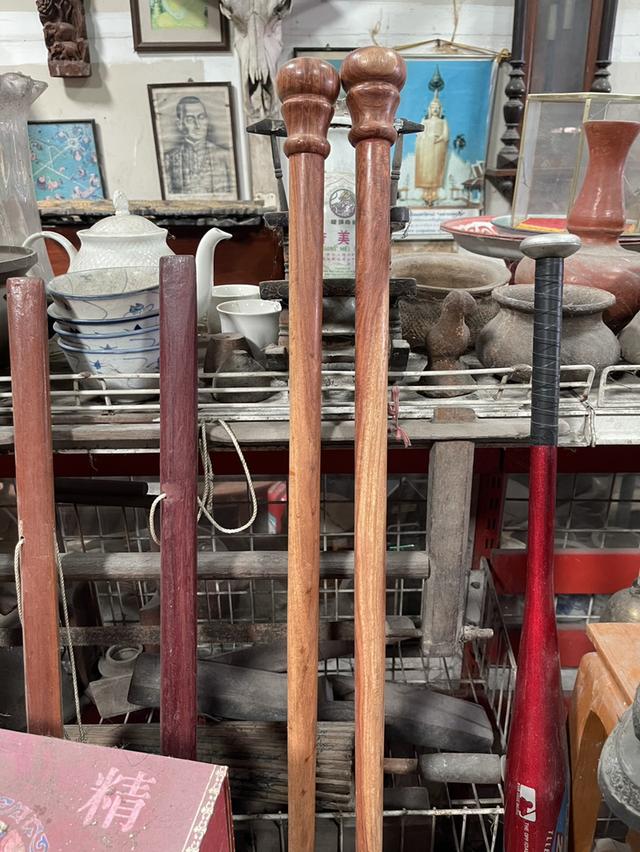 ตะพดไม้มะค่า ทรงเรียบ หัวกลมมน ไม้ตะพดแกะสลักทำจากไม้มะค่า ขนาดยาว83ซม 2