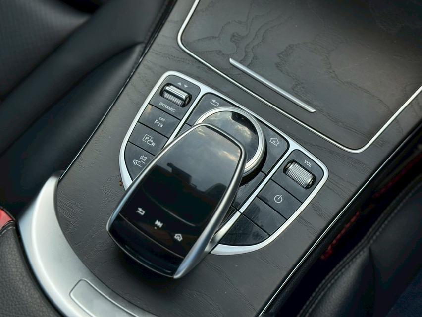Mercedes-Benz C300e Avantgarde ปี 2019 17