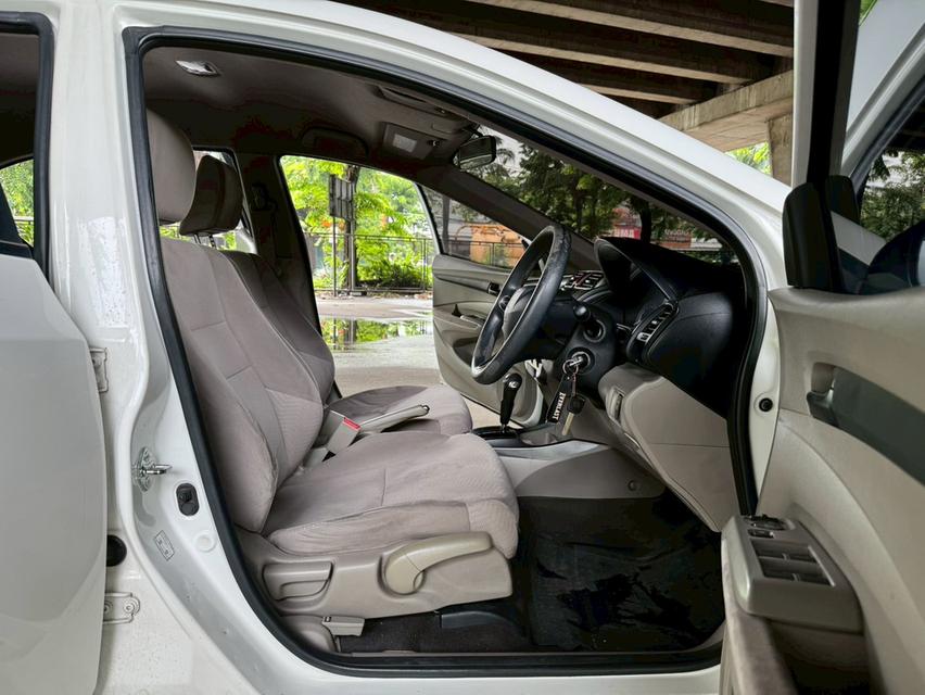 Honda City 1.5 CNG Year 2013 9