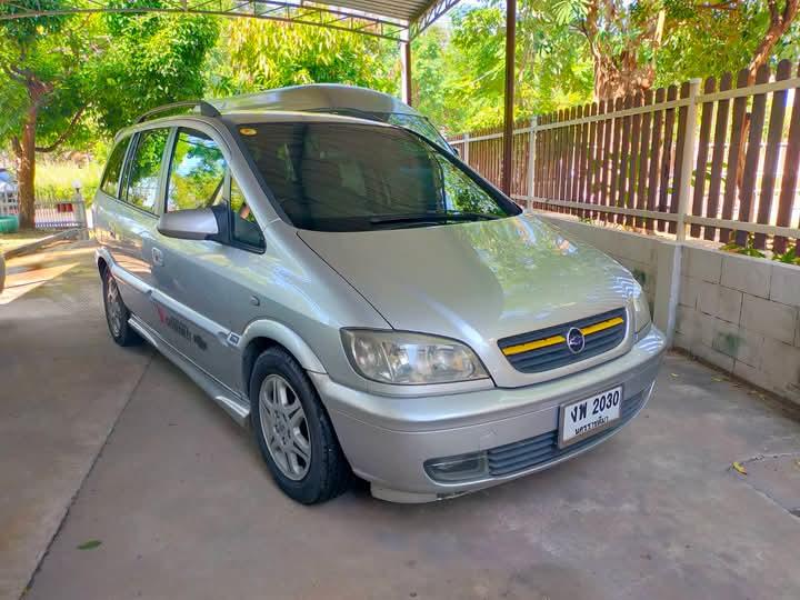 Chevrolet Zafira ปี 2004 3