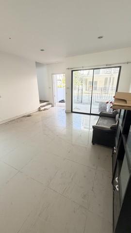 ทาวน์เฮาส์3 ชั้น @nice วัชรพล เทพารักษ์ ทำเลศักยภาพ ในราคาที่ดีที่สุดในย่านนี้ 2