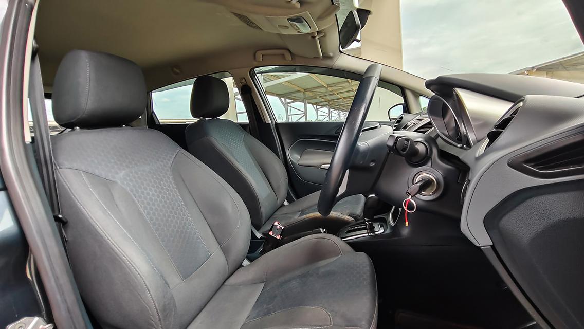 FORD Fiesta 1.5 Sport Hatchback 2012 จด 2013 19