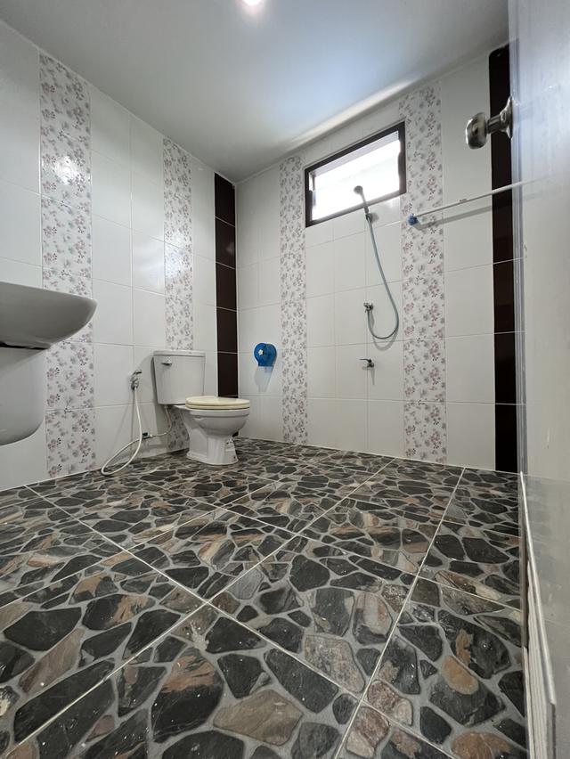 อาคารพาณิช์ 3 ชั้นครึ่ง ทำเลค้าขาย 10