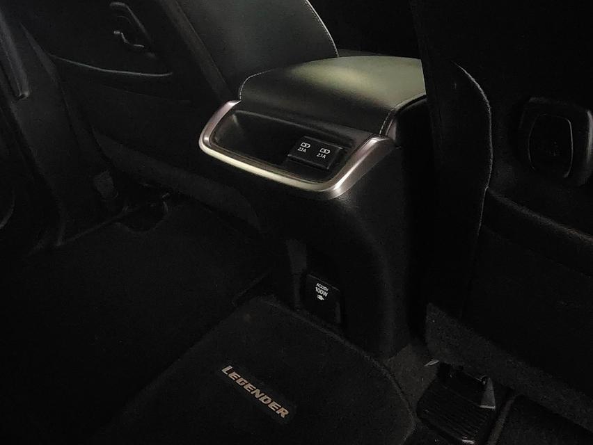 FORTUNER LEGENDER 2.8 V 4WD ปี 2020 จด21 ✅ ฟรีค่าจัด-ค่าโอน ✅ ฟรีประกันภัย ✅ ฟรี พรบ 14
