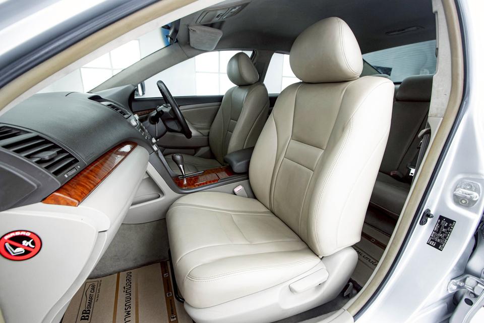 TOYOTA CAMRY 2.0 E 2008  9