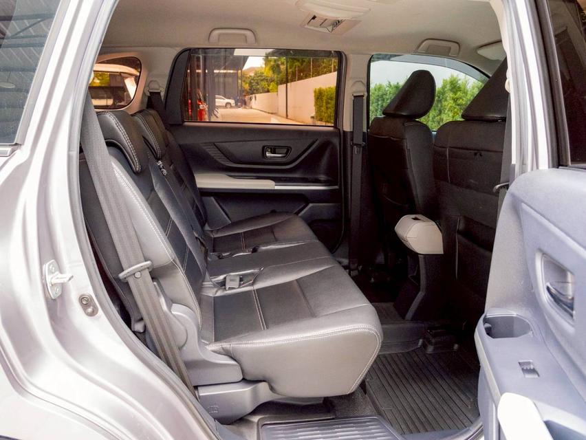 All New Toyota Veloz 1.5 Premium ปี 2023 12