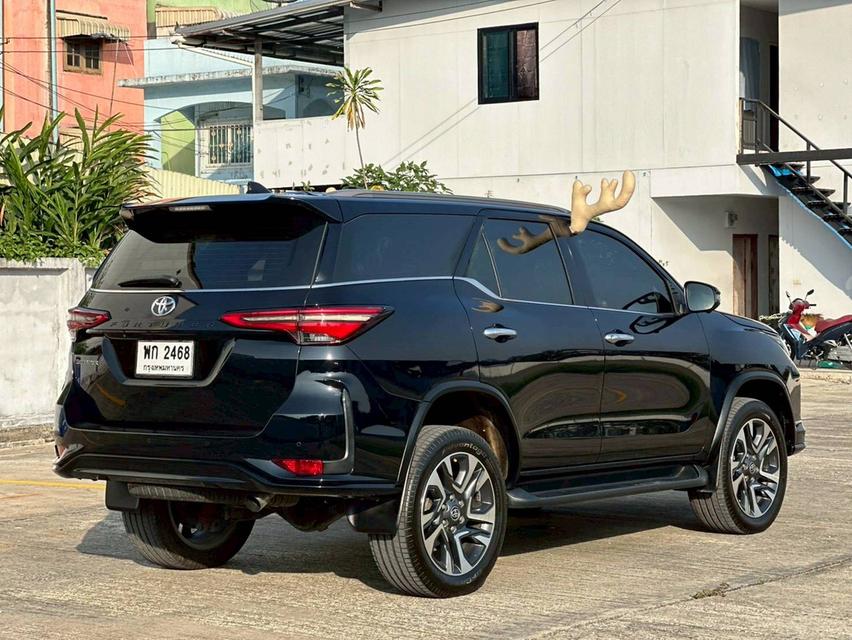 Toyota Fortuner 2.4 Legender 2WD ปี 2021 7