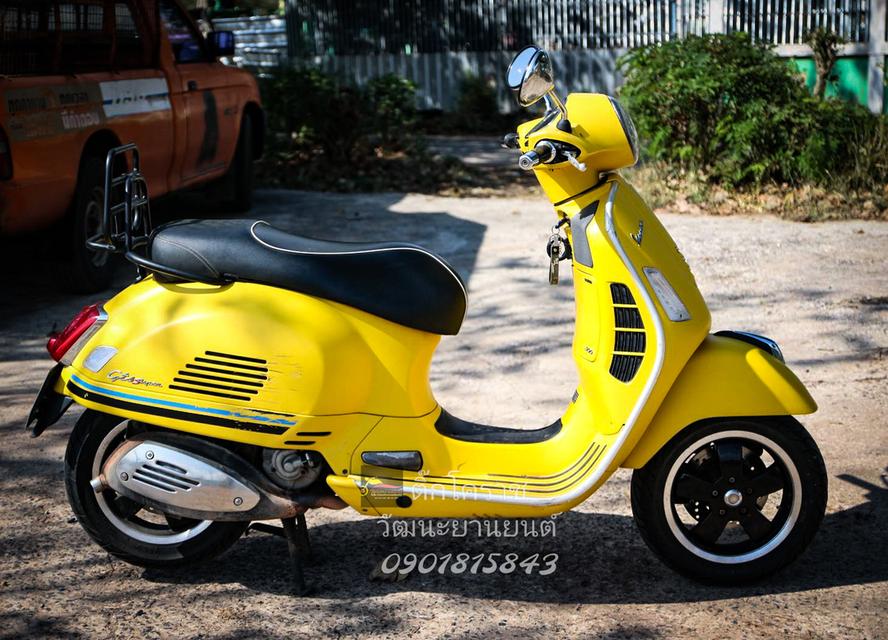 Vespa GTS Super 300 รถสวยพร้อมใช้งานมีเล่ม โอน
