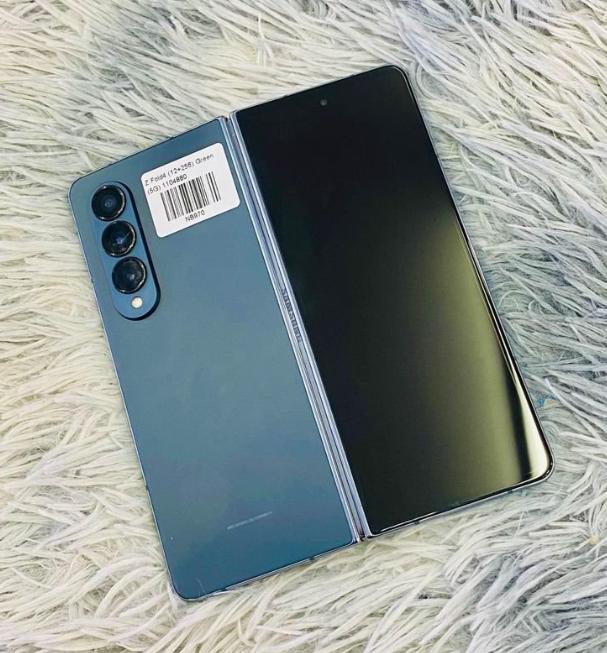 Samsung Galaxy Z Fold 4 สภาพนางฟ้า 2