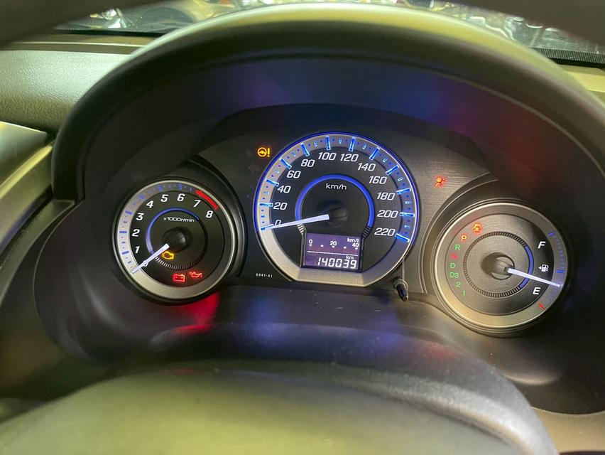 รหัสรถ PJP2420 2013 HONDA CITY CNG 9