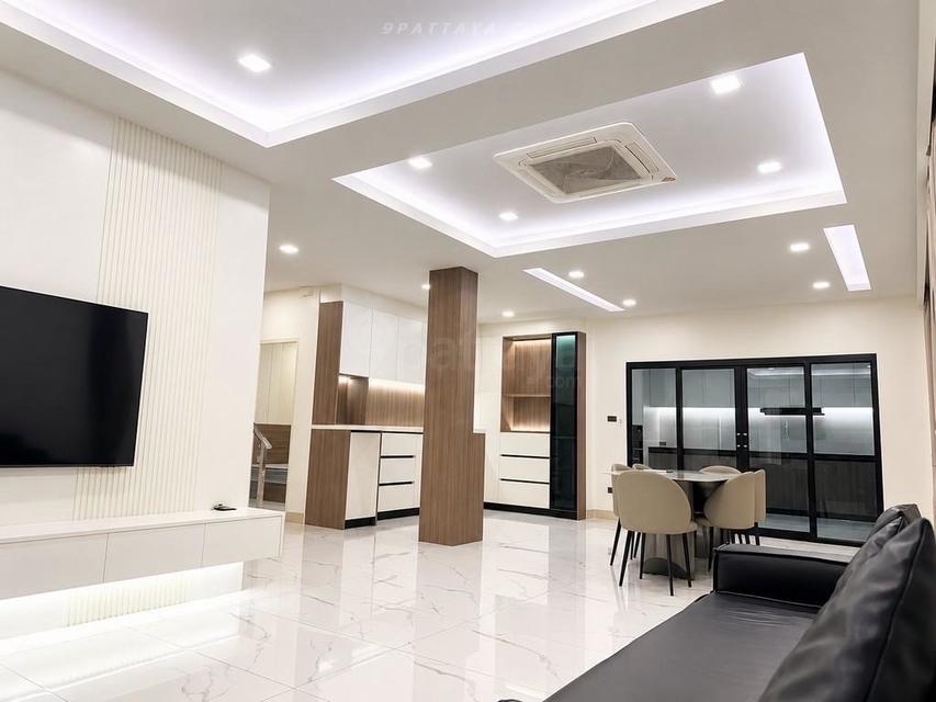 For Rent — Pet-Friendly Pool Villa at Chokchai Village 9, Khao Noi PattayaPet-friendly pool villa for rent in Chokchai Village 9, Khao Noi Pattaya 2