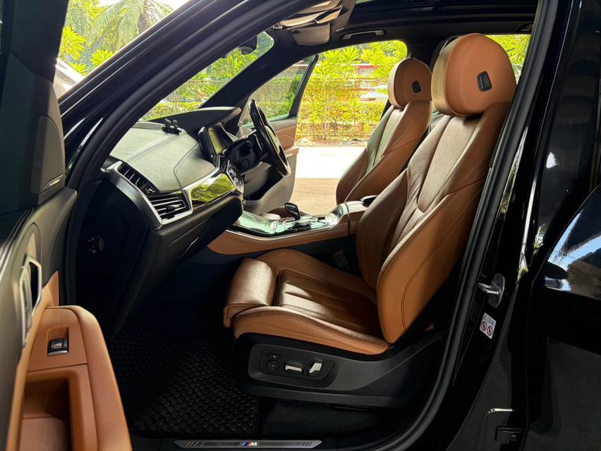 🚗 2022 BMW X5 xDrive30d M Sport AT รูปที่ 16