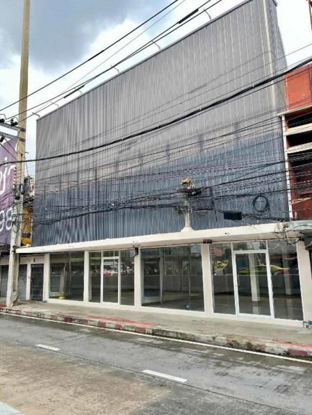 รูป ให้เช่าอาคารพาณิชย์ 2 ชั้น 2 คูหา เนื้อที่ 30 ตร.วา อาคารใหม่ติดรถไฟฟ้า 30 เมตร จาก MRT สถานีแยกไฟฉาย ทำเลดีสามารถตกแต่ง