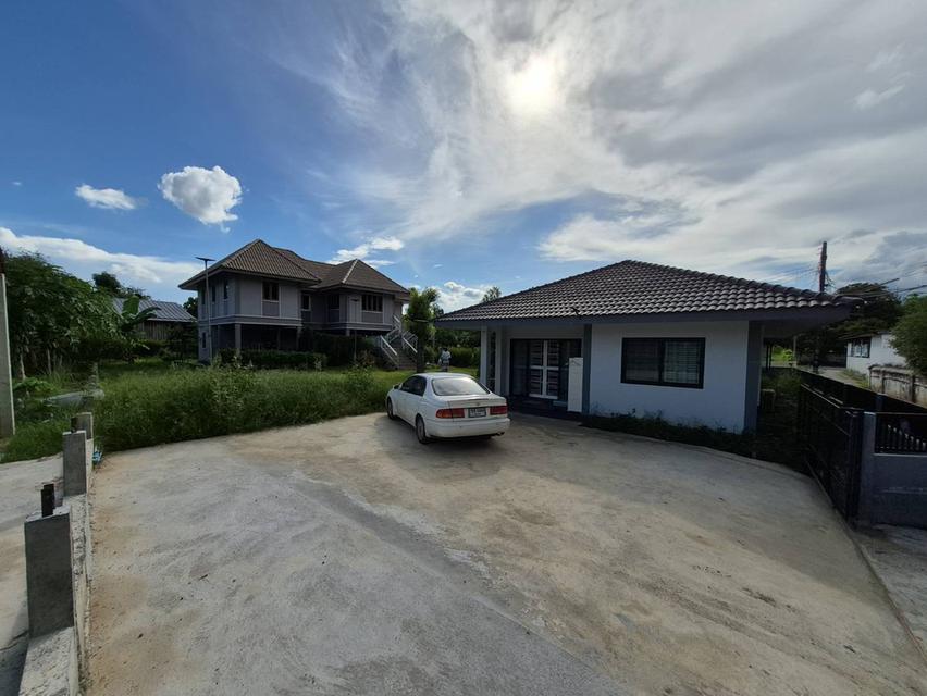 บ้านเดี่ยว 2 หลัง พร้อมที่ดิน 3