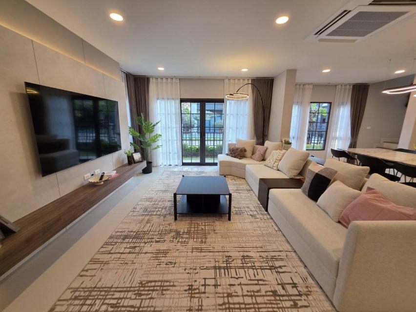 ให้เช่าบ้านเดี่ยวหรู หมู่บ้าน Centro Bangna : เซนโทร บางนา 4 นอน 5 น้ำ 68 ตรว. 3