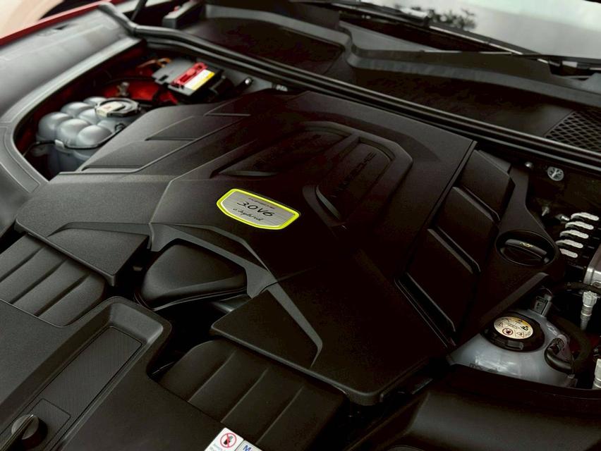 Porsche Cayenne e-hybrid Coupe 2019 รถสวยใหม่ โดดเด่นมีเสน่ห์สุดๆ 14