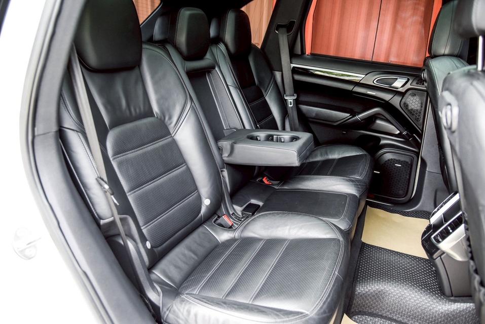 รหัสรถ CBL6188 Porsche CAYENNE 3.0 S Hybrid 4WD AT 2011 รูปที่ 10