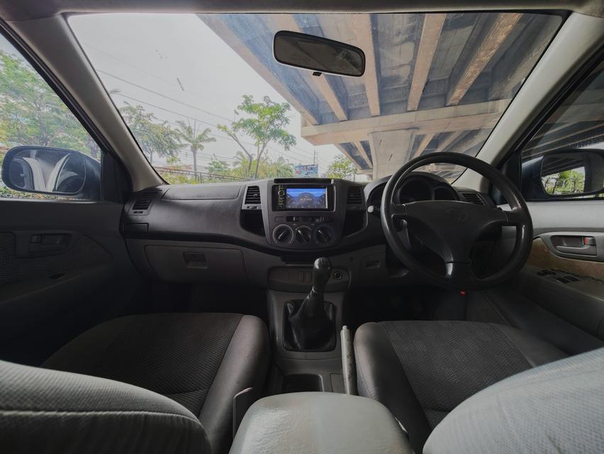 Toyota Hilux Vigo 2.7 J Cab เบนซิน MT ปี 2011  5